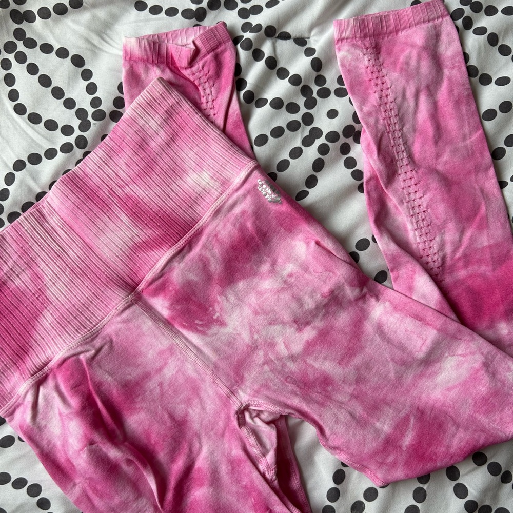BRAND NEW GOOD KARMA LEGGINGS